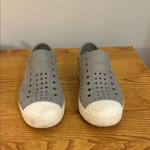 Jefferson Child Natives Pigeon Grey/ Shell White size J3